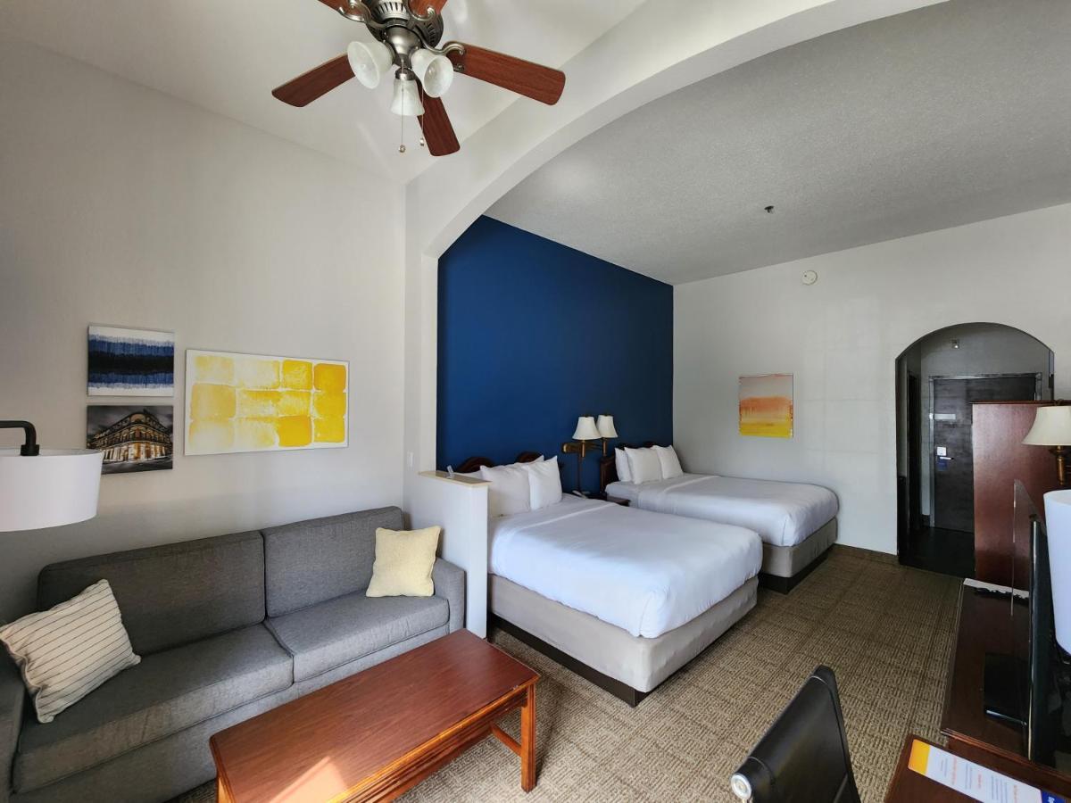 Comfort Suites New Orleans East Exterior foto